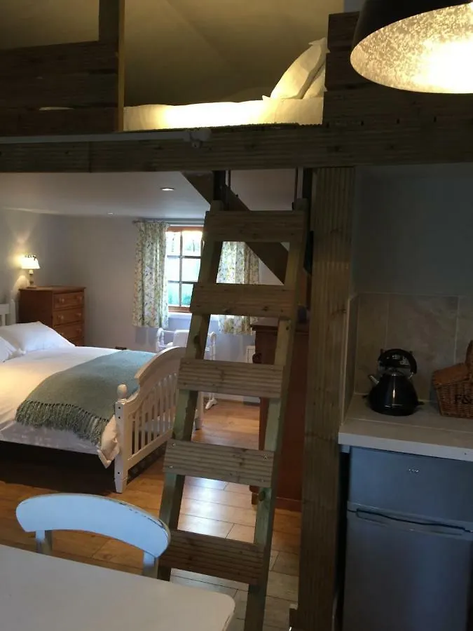 Bed & Breakfast Stapehill Lodge B&B Hampreston