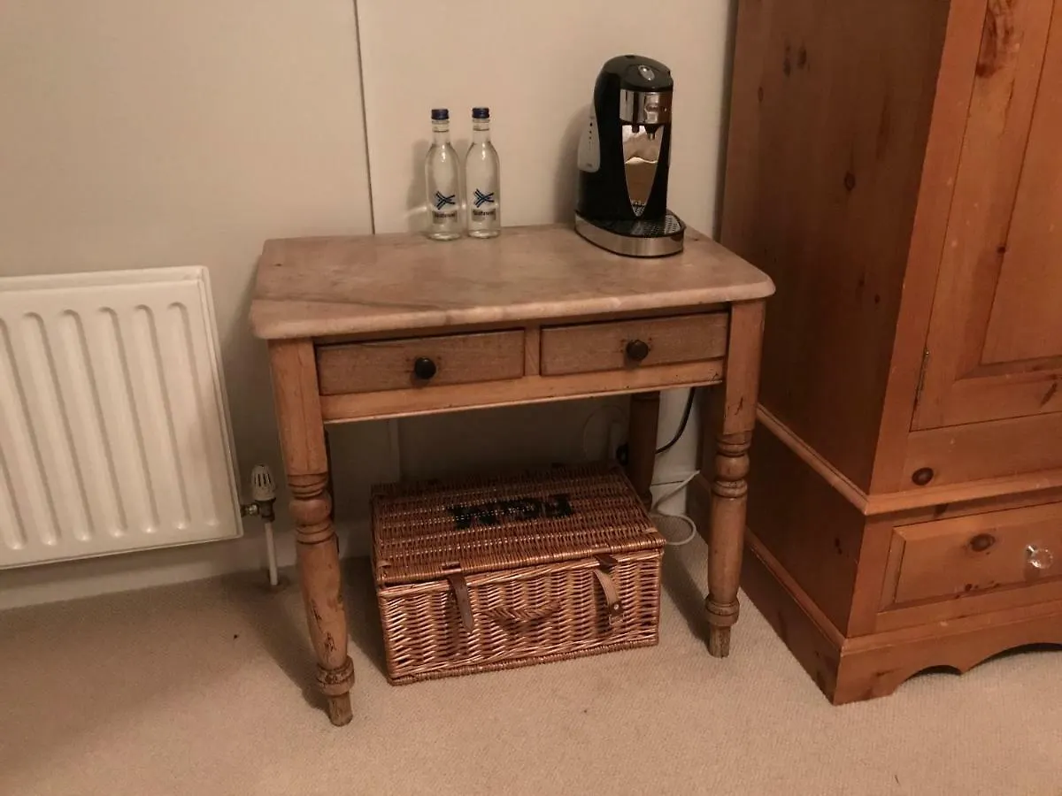 Stapehill Lodge B&B Hampreston
