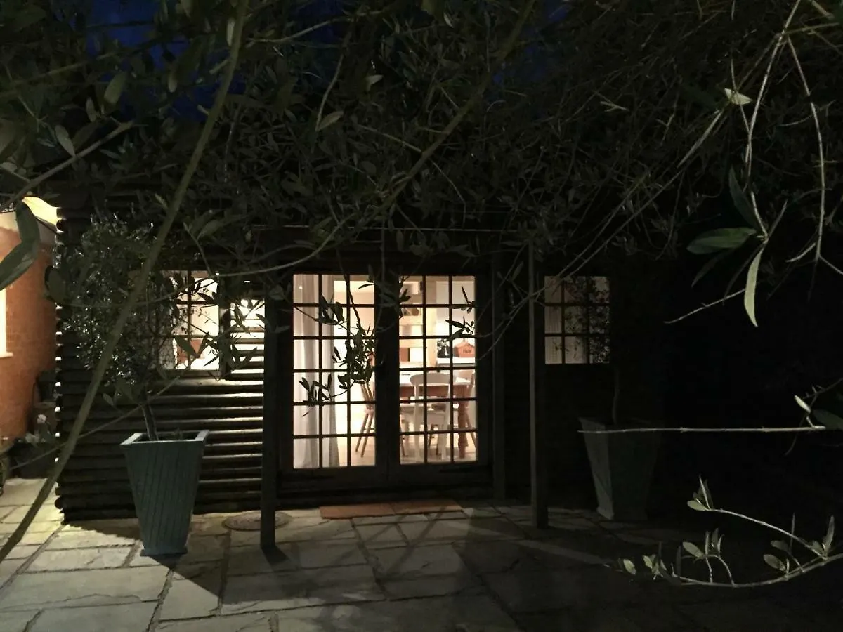 斯塔佩山住宿加早餐旅馆 Hampreston